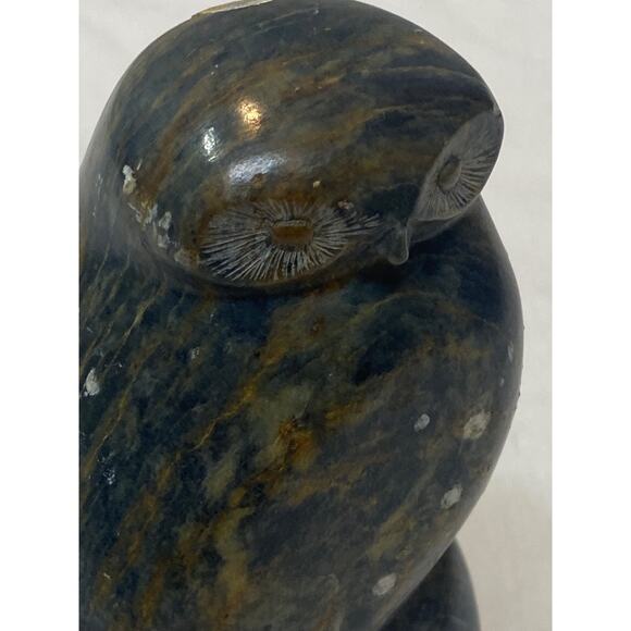 Large Native Chippewa Carved Stone Owl Sculpture By Chuck Poupart - Picture 11 of 15